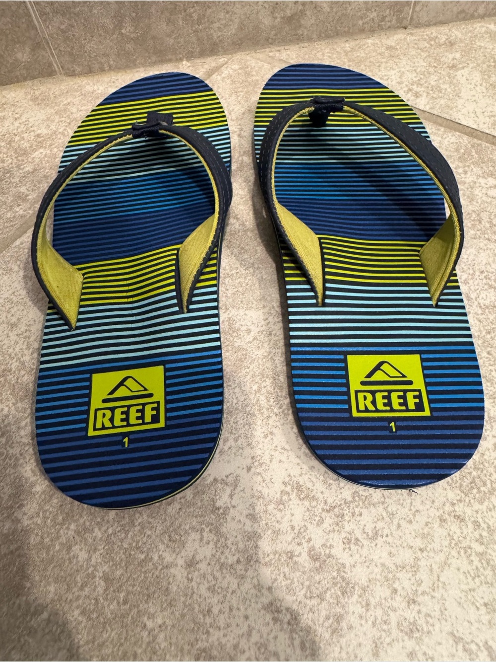 Kids Kids Flip Flop Sandals Size 1 - Picture 2 of 4